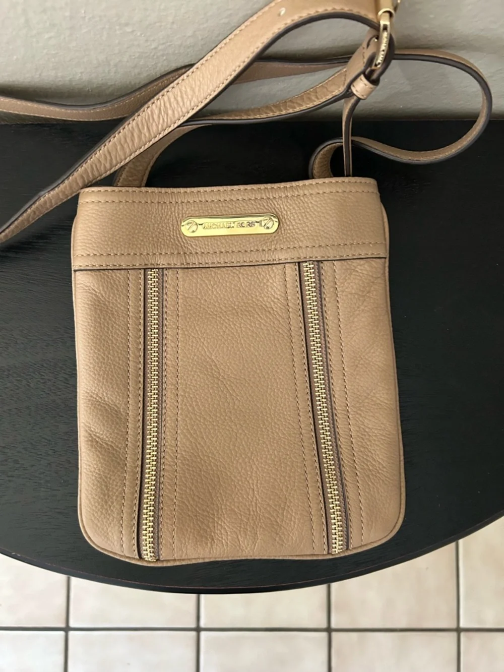 Michael Kors Beige/Tan Leather Crossbody with Gold Plaque